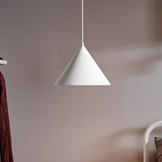 Lampe suspendue conique à 1 lumière de 10"/12,5" de diamètre, lampe suspendue nordique élégante en métal noir/bleu au-dessus d'une table