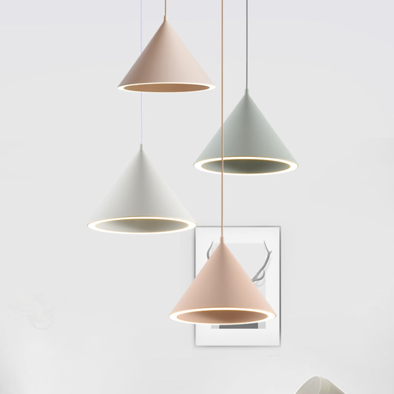 Lampe suspendue conique à 1 lumière de 10"/12,5" de diamètre, lampe suspendue nordique élégante en métal noir/bleu au-dessus d'une table