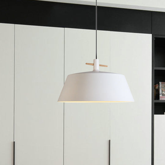 Contemporary Metal Pendant Lamp with Shade - Stylish Dining Room Hanging Light Fixture in Black/White
