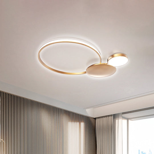 Modern Gold Metal LED Flush Ceiling Light - Stylish Living Room Lighting Fixture