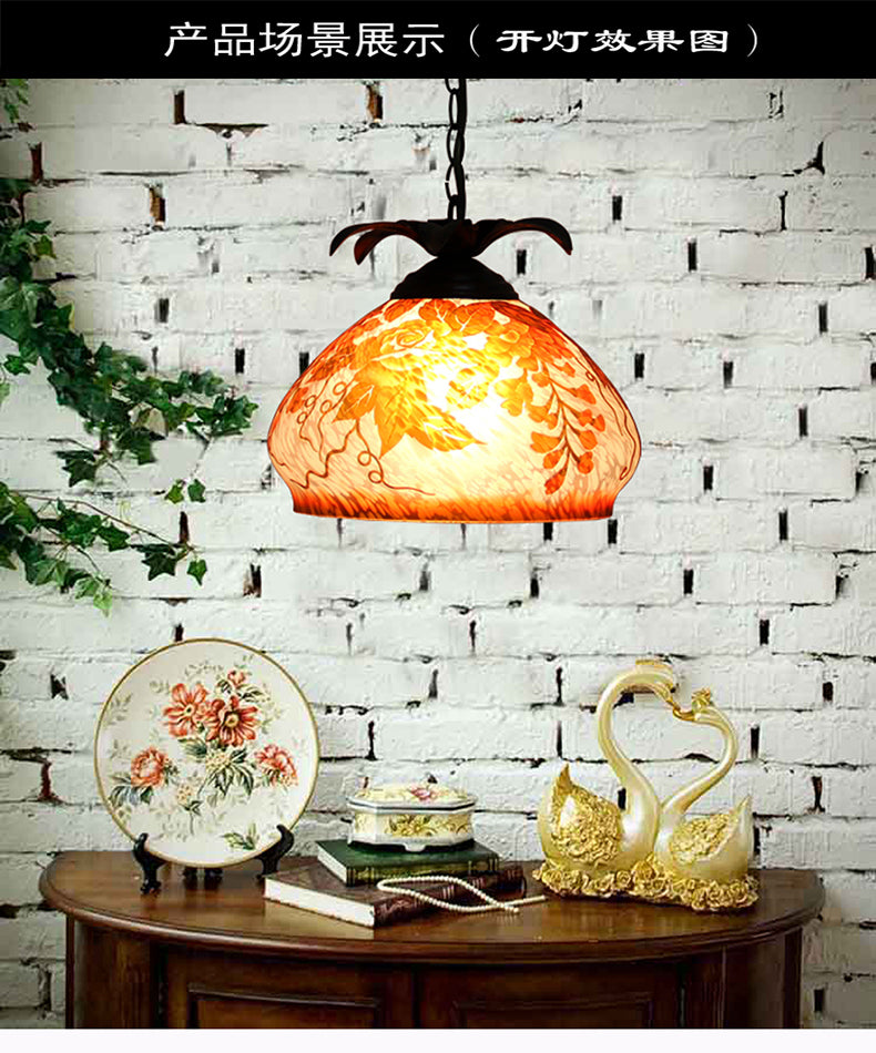 Suspension de plafond à 1 lampe de style Tiffany avec verre blanc/jaune/orange et motif raisin/fleur