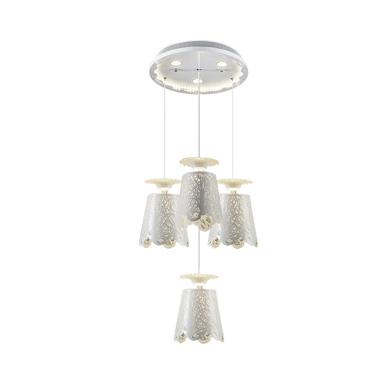 Plafonnier simple en fer festonné avec 4 ampoules blanches - Lampe suspendue élégante pour salle à manger