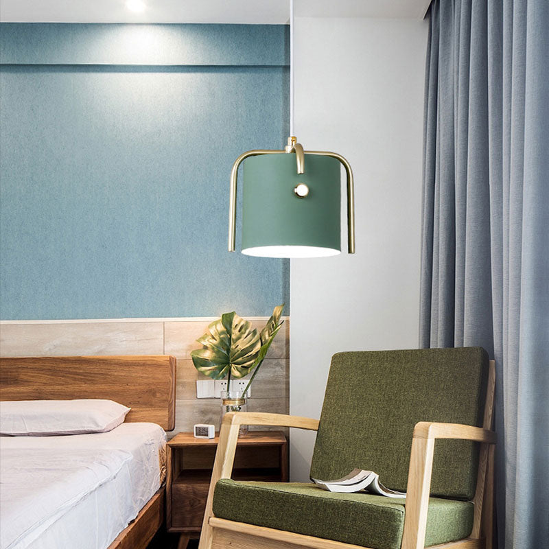 Lampe suspendue Macaron élégante - 1 lumière avec abat-jour métallique - Lampe à suspension en forme de tonneau gris/blanc - Idéale pour la salle à manger