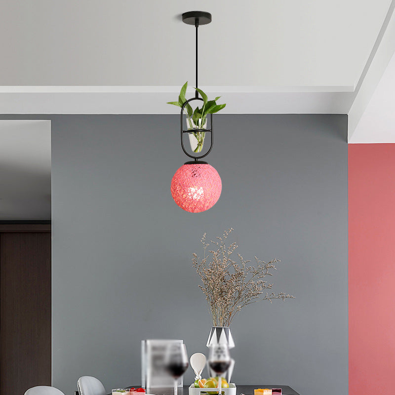 Suspension en rotin Macaron avec cache-pot - Beige/Rouge/Rose