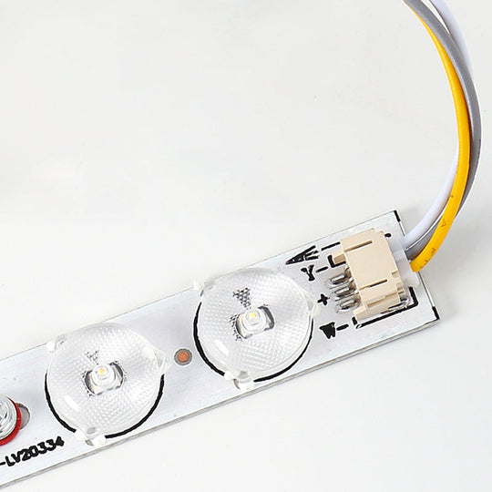 Baby Room Giraffe LED Ceiling Light: Circle Flushmount in White