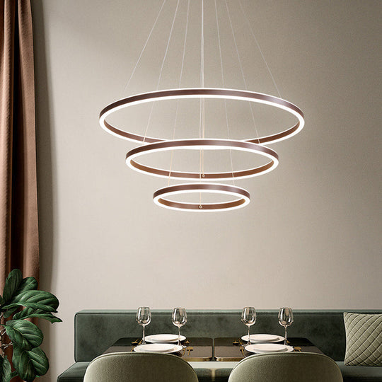 Lustre à anneaux LED minimaliste en acrylique marron à 4 niveaux pour salle à manger