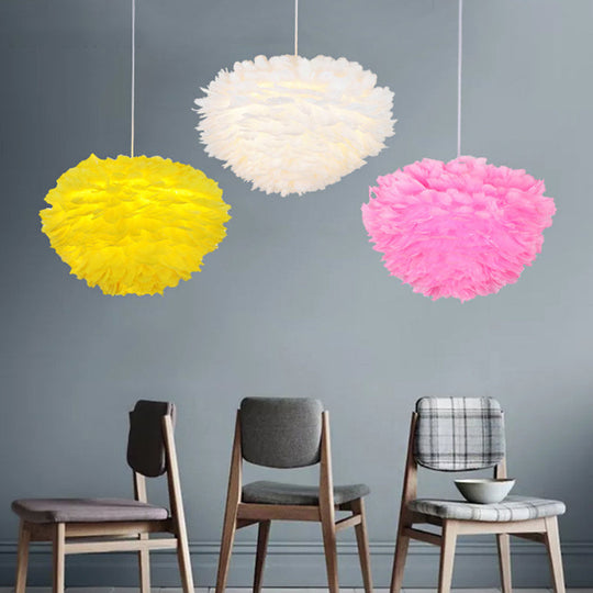 Luminaire suspendu à plumes blanches simples - Lampe de plafond à suspension simple et élégante pour salle à manger (12"/16" W)