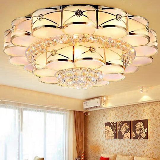 Plafonnier en verre dépoli doré pour chambres traditionnelles - Éclairage de plafond élégant avec cristaux suspendus