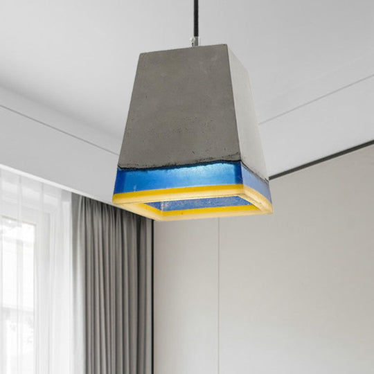 Suspension pyramidale moderne en ciment gris - Luminaire suspendu à 1 lampe pour salon