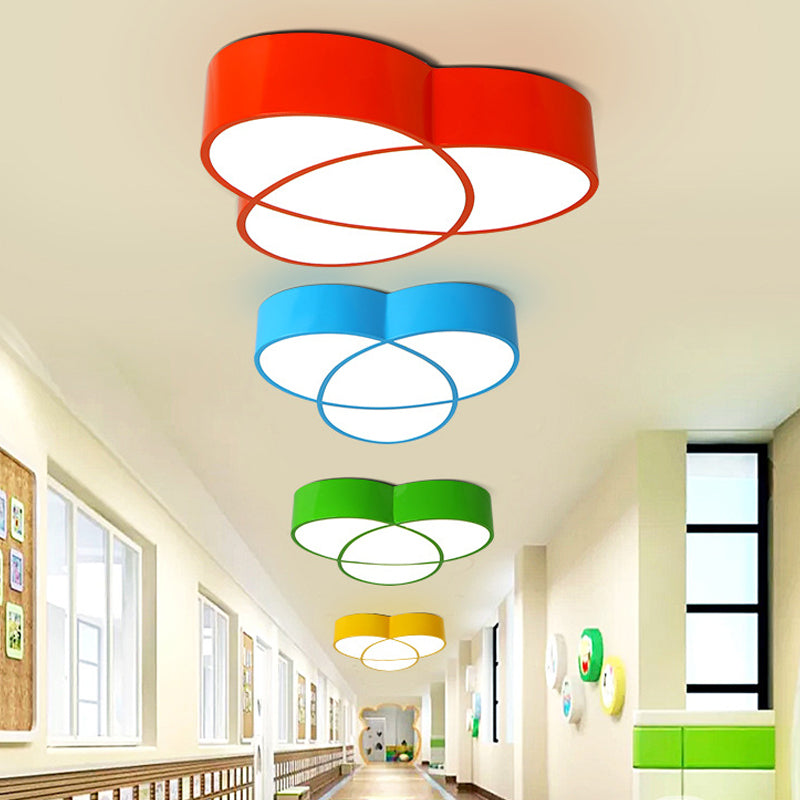 Stylish Acrylic Flower-Shaped Ceiling Light for Restaurants