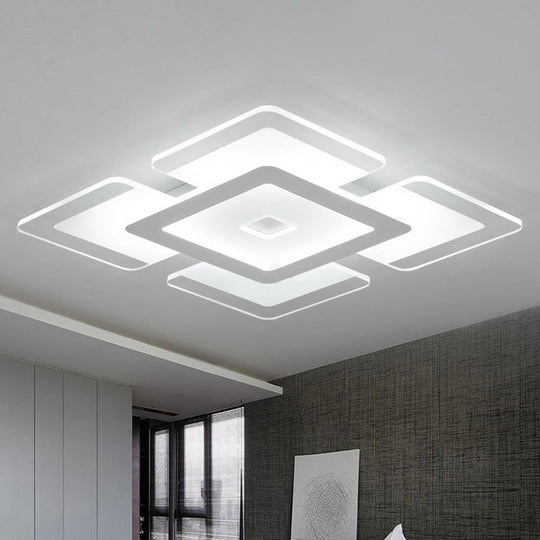 Modern Acrylic LED Flush Ceiling Light – Clear Fixture for Contemporary Interiors