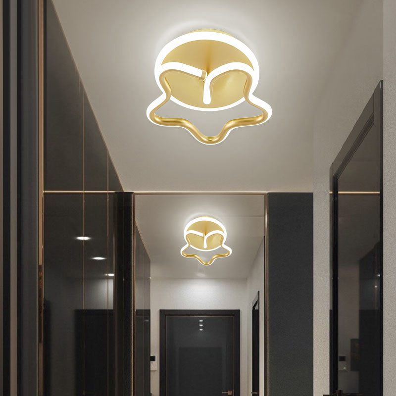 Contemporary Led Star Flush Mount Ceiling Light - Perfect For Corridors Gold / Warm