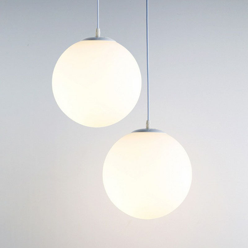 Lampe à suspension moderne en verre blanc - Design sphérique opaque pour l'éclairage de la salle à manger