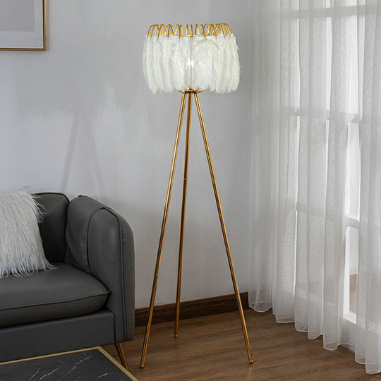 Postmodern Feather Fringe Floor Lamp With Tripod Stand - Ideal Lighting For Living Room