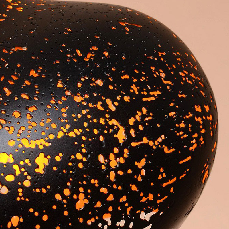 Suspension en métal creux rétro à 1 ampoule avec finition noire pour restaurant