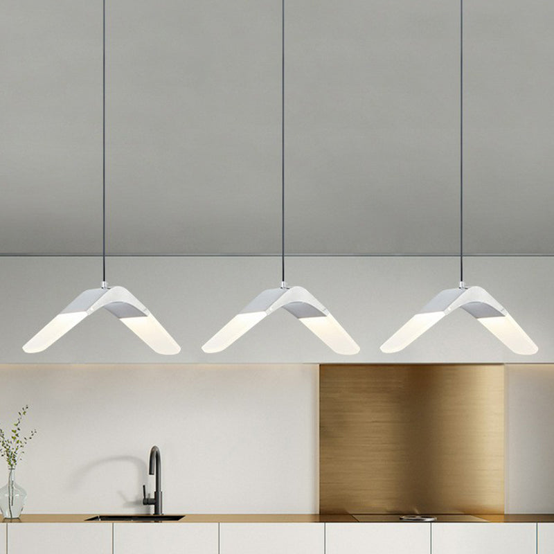 Gull-Shaped Cluster Pendant: Acrylic Decorative 3-Light Ceiling Light For Restaurants