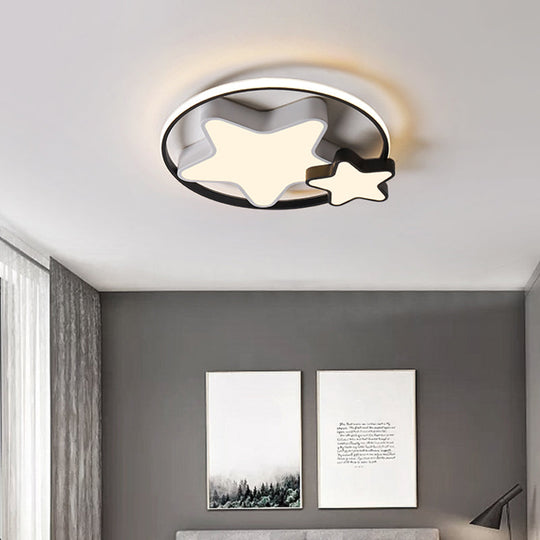 Plafonnier LED en forme d'étoile pour chambre d'enfant en acrylique noir et blanc