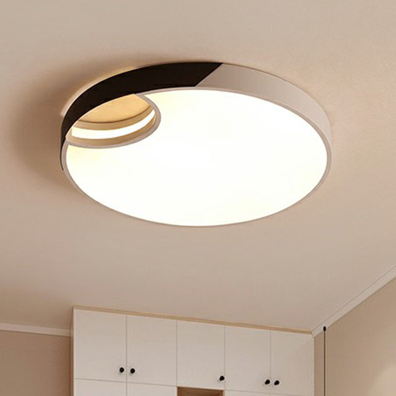Round Led Ceiling Mounted Light: Modern Nordic Metal Bedroom Flush Fixture In Black-White