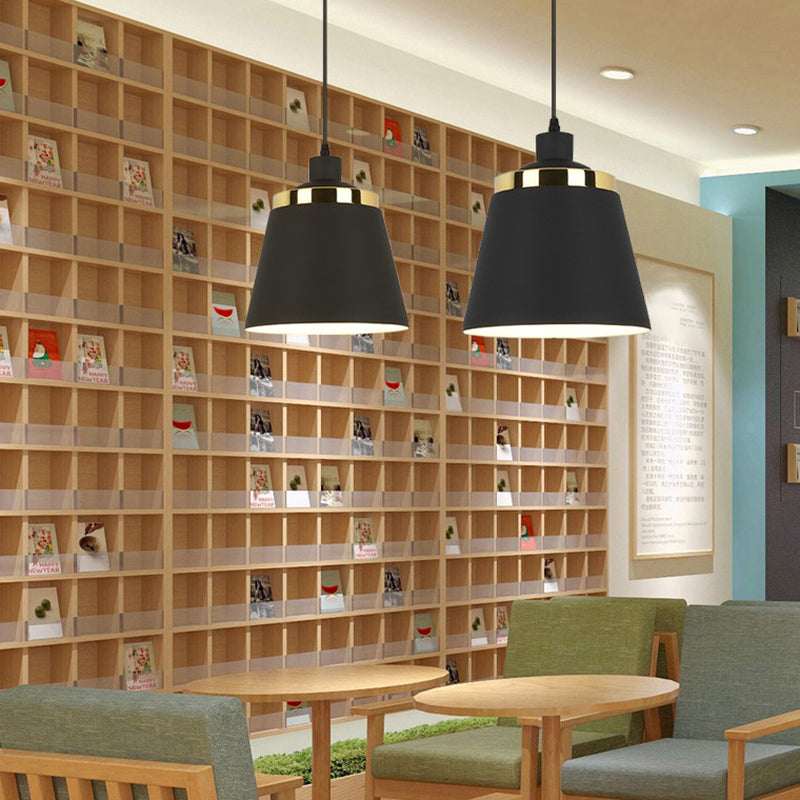 Suspension nordique moderne – Luminaire suspendu métallique à 1 lampe en noir