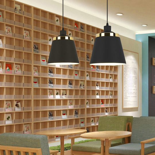 Suspension nordique moderne – Luminaire suspendu métallique à 1 lampe en noir