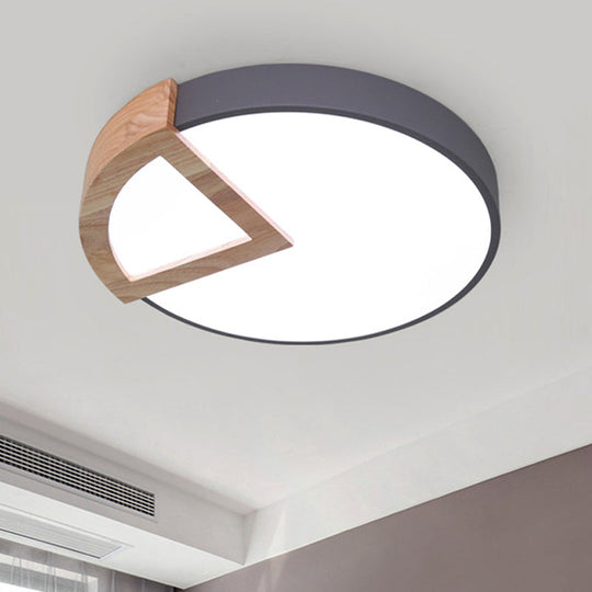 Wood Triangle Nordic LED Ceiling Lamp in 5 Colors (Warm/White) for Kindergarten