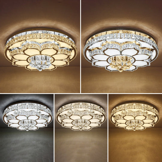 Plafonnier LED moderne en cristal blanc avec motif de fleur pour salon avec design encastré