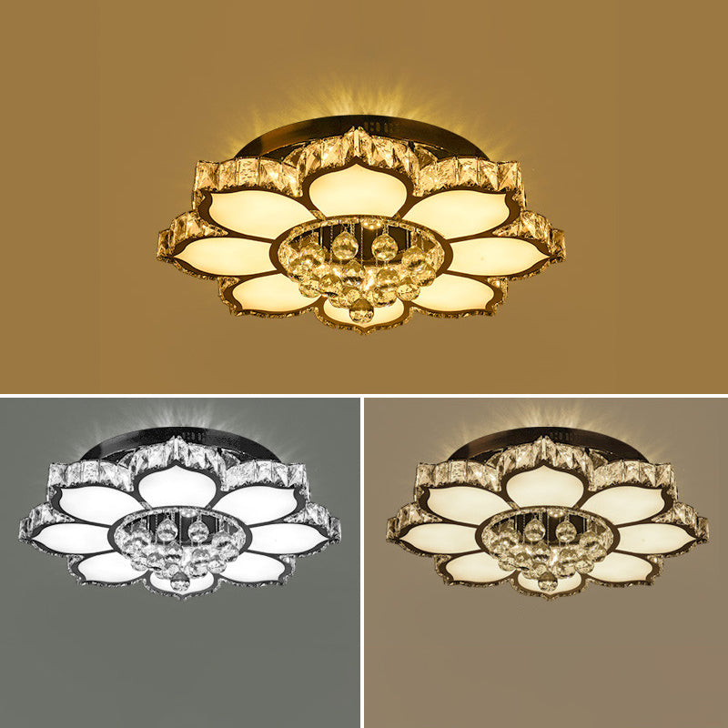 Plafonnier LED moderne en cristal blanc avec motif de fleur pour salon avec design encastré