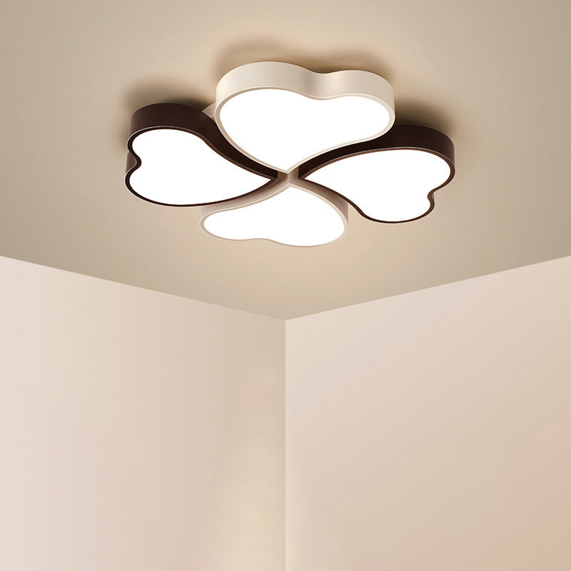 Nordic Style LED Ceiling Lamp - Clover Shaped Flush Mount Light Fixture