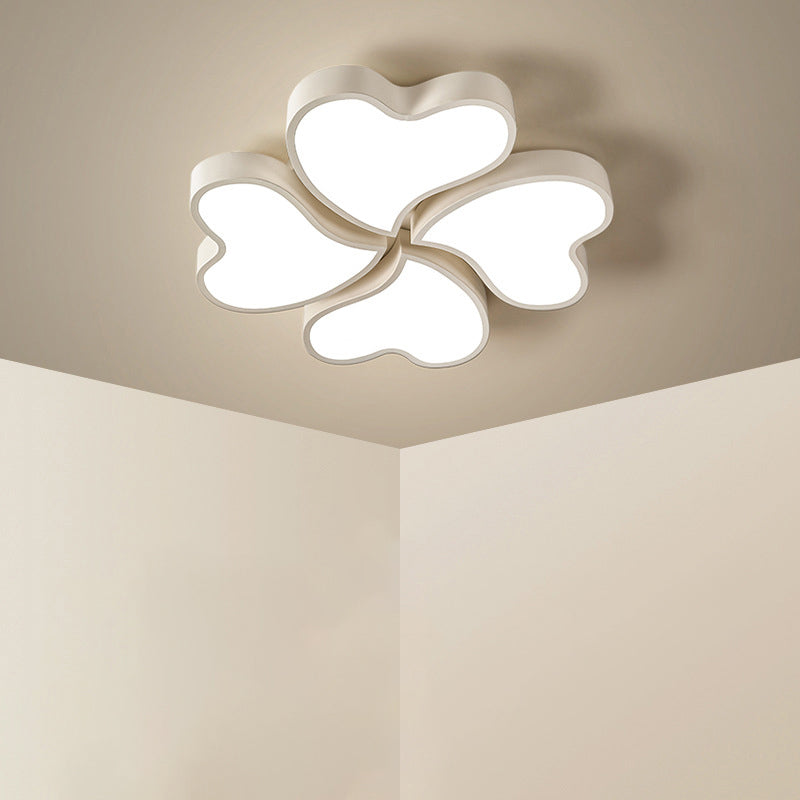 Nordic Style LED Ceiling Lamp - Clover Shaped Flush Mount Light Fixture