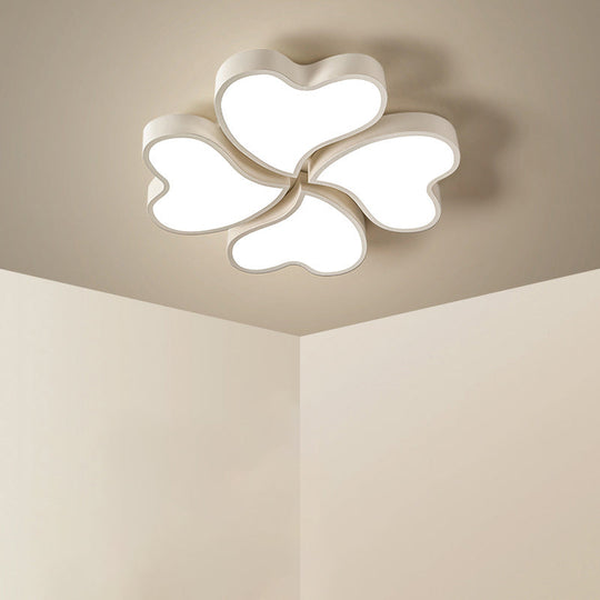 Nordic Style LED Ceiling Lamp - Clover Shaped Flush Mount Light Fixture