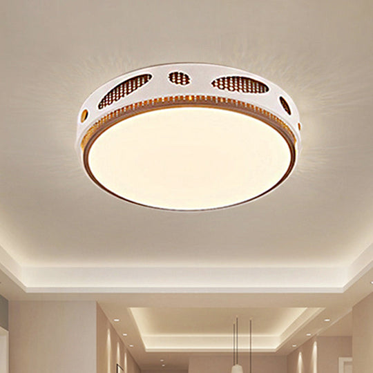 Round LED White Flushmount Ceiling Light Fixture with Simplicity Acrylic, Warm/White Lighting
