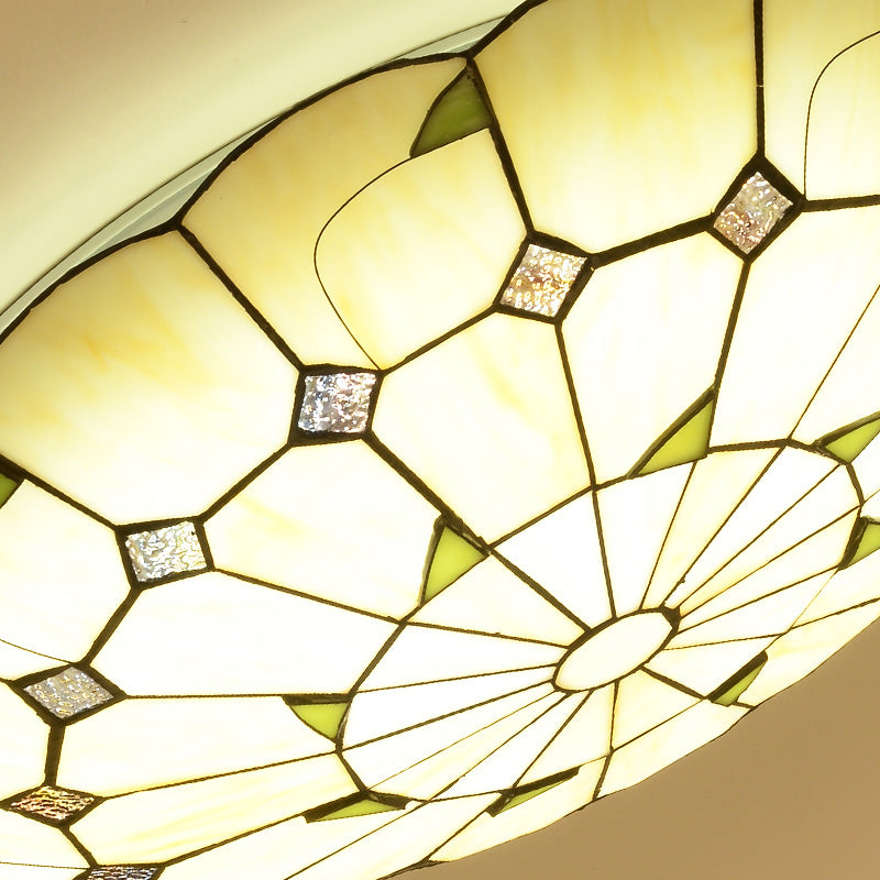 Vintage Tiffany Stained Glass Ceiling Light with Leaf Pattern - Flush Mount LED Lamp for Living Room and Bedroom