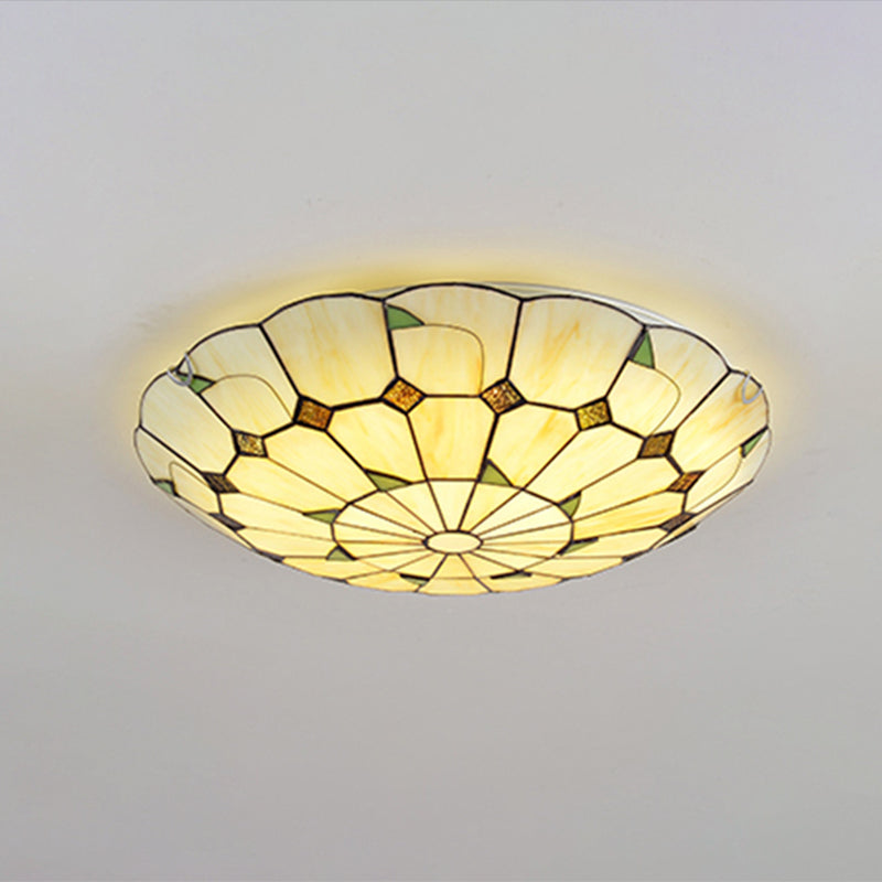 Vintage Tiffany Stained Glass Ceiling Light with Leaf Pattern - Flush Mount LED Lamp for Living Room and Bedroom