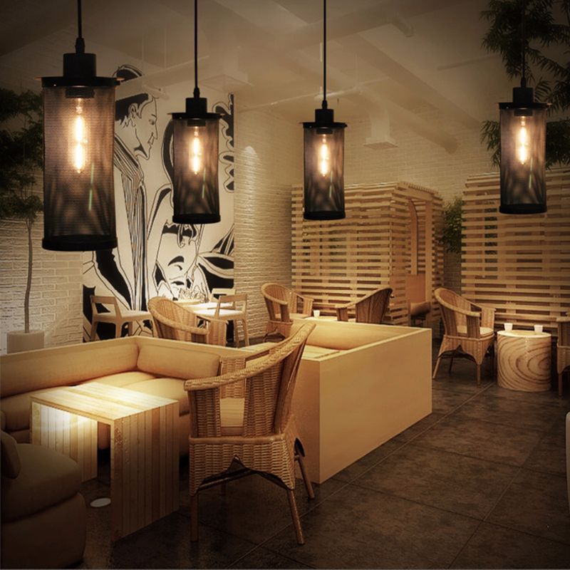 Lanterne suspendue de plafond en métal noir industriel avec design en maille cylindrique - Parfait pour les cafés
