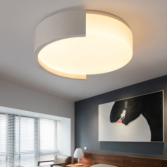 Modern Acrylic Circle Flushmount LED Ceiling Light in Warm/White - Bedroom Fixture