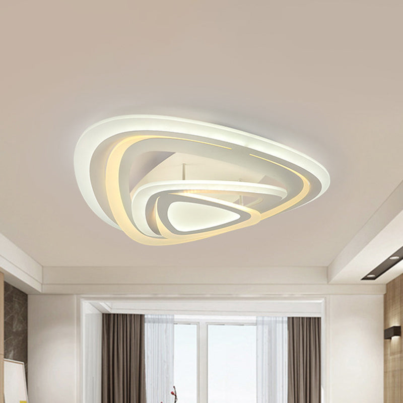 Plafonnier LED moderne en acrylique blanc triangulaire avec éclairage chaud/blanc