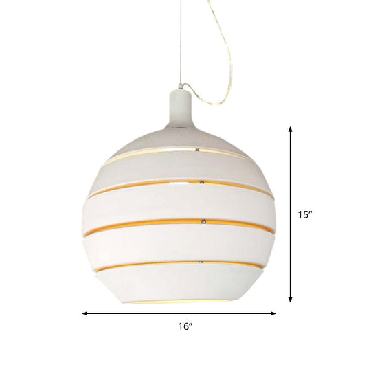 Suspension contemporaine en forme de globe blanc pour salle à manger