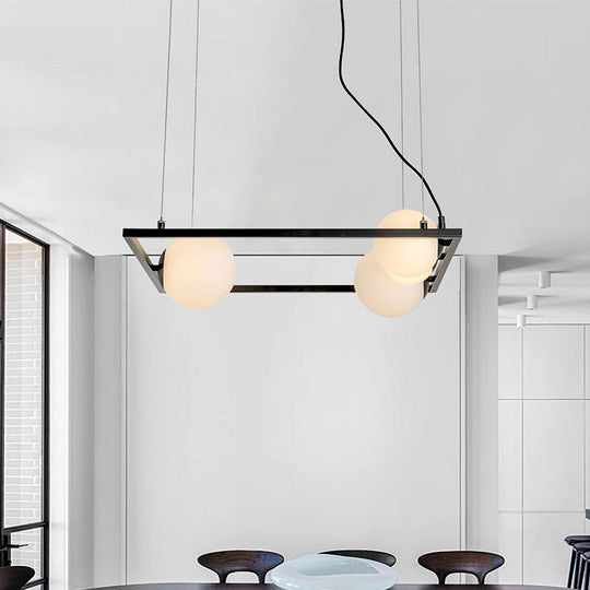 Lustre moderne à cadre noir avec abat-jour en verre opale - Luminaire suspendu à 4 têtes
