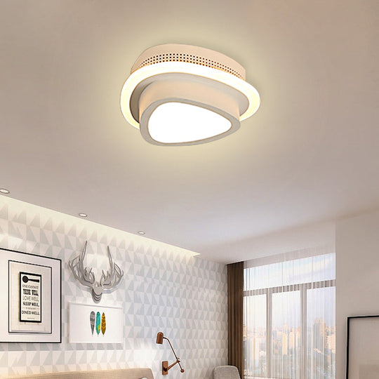 Modern LED Flush Ceiling Lamp in Black/White - Round, Square, or Triangle Acrylic Design for Corridor and Foyer