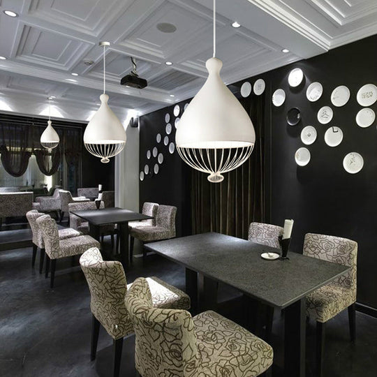 Lampe suspendue moderne en forme de larme blanche avec grille de protection - Aluminium, plafonnier à 1 lampe pour restaurants