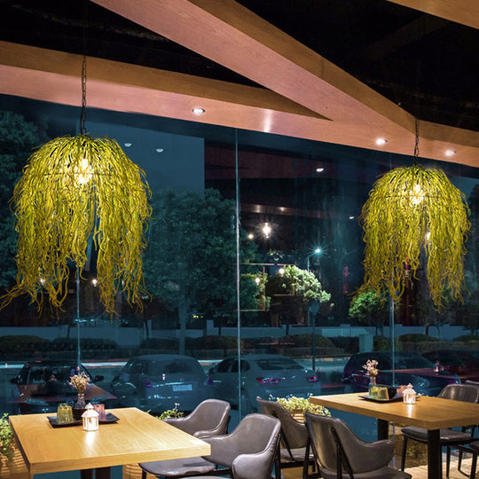 Industrial Seaweed Pendant Light For Restaurants - Metal Black Ceiling Lamp (1 Head)
