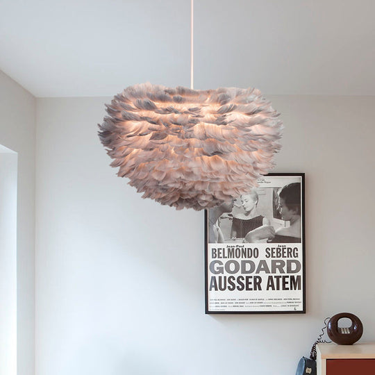 Lustre suspendu en plumes en blanc/gris/rose pour un éclairage de chambre moderne - Tissu, plafonnier à 4 lumières