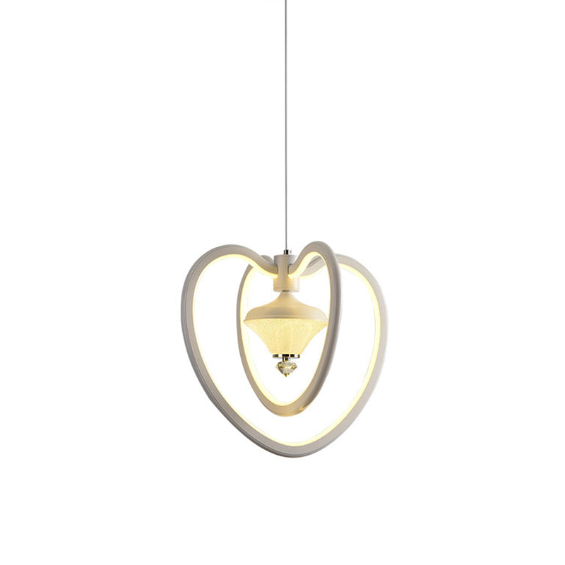 Plafonnier LED suspendu en acrylique avec cadre en forme de cœur, suspension blanche avec accent en diamant