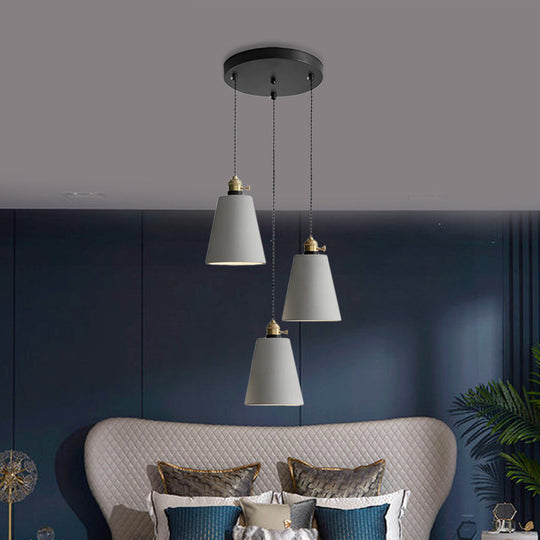Lampe suspendue industrielle en forme de cône/cloche/tambour en ciment - Plafonnier multiple à 3 têtes - Gris - Différentes options de hauteur (3"/5"/6")