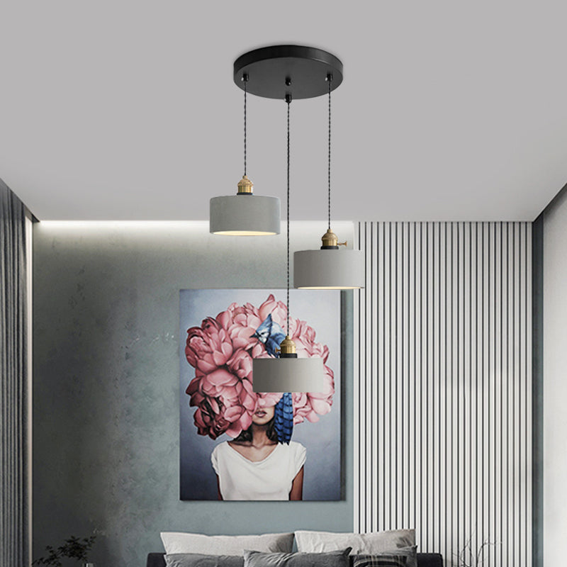 Lampe suspendue industrielle en forme de cône/cloche/tambour en ciment - Plafonnier multiple à 3 têtes - Gris - Différentes options de hauteur (3"/5"/6")