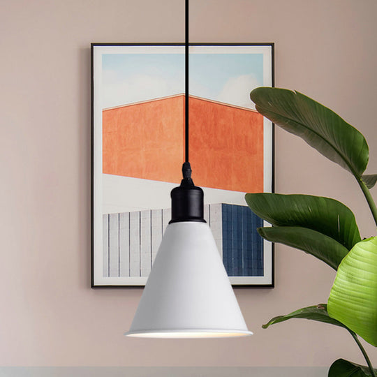 Suspension de plafond en métal - Forme conique, cordon réglable, design moderne - Blanc, largeur 7,5"/8,5"