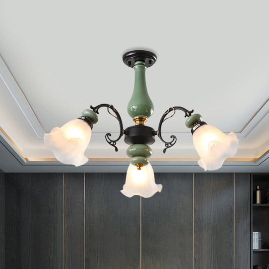 Plafonnier semi-monté en verre opale à motif floral doré/noir avec 3/5 têtes d'éclairage traditionnelles - Parfait pour les chambres