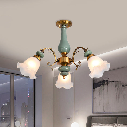 Plafonnier semi-monté en verre opale à motif floral doré/noir avec 3/5 têtes d'éclairage traditionnelles - Parfait pour les chambres