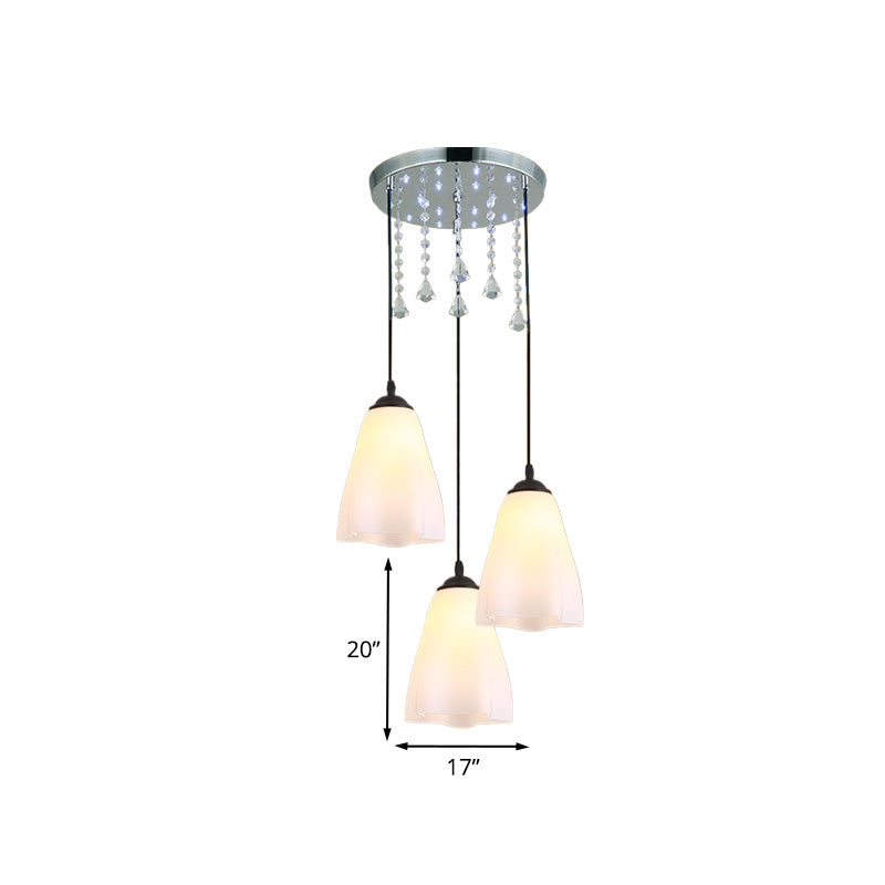 Suspension multi-lumières en verre floral blanc avec accent en cristal et design minimaliste noir
