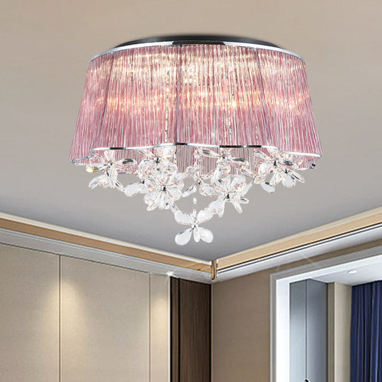 Plafonnier à tiges de cristal rose moderniste avec abat-jour tambour festonné, montage encastré à 3 lumières